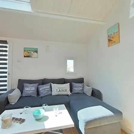 Maison 2 Pieces A 600m De La Avec Parking Prive - Fr-1-224a-77 Ferienhaus