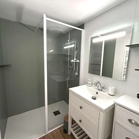 Maison 2 Pieces A 600m De La Avec Parking Prive - Fr-1-224a-77 Ferienhaus